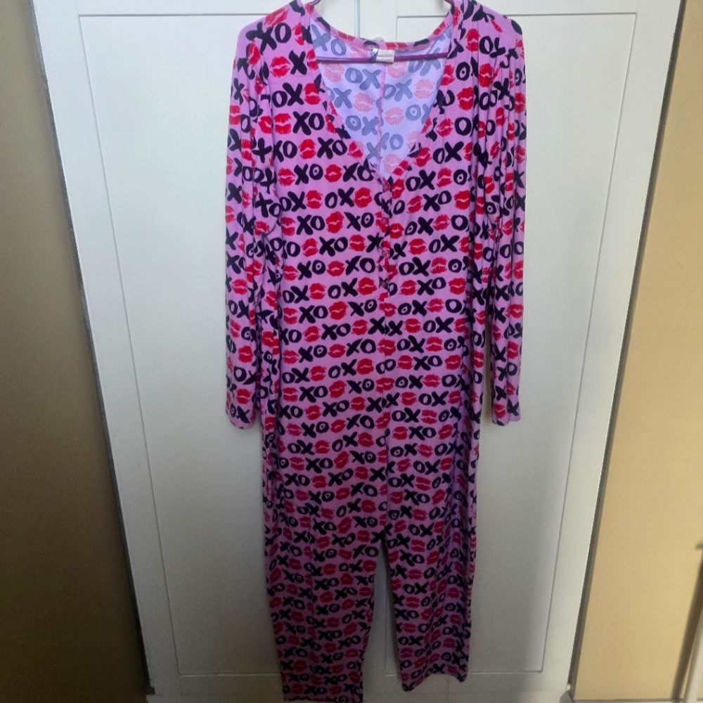 Adult PLUS Size onesie XO pattern